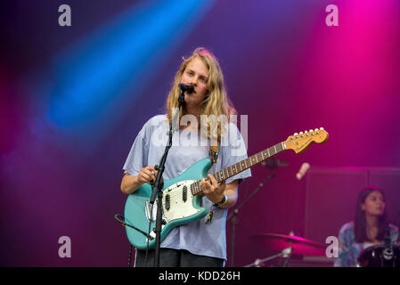 Huesca, Spanien - 15.Juli: Marika hackman (Folk Rock Band) führen Sie im Konzert an fib Festival am 15. Juli 2017 in Benicassim, Spanien. Stockfoto