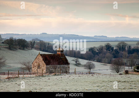 St. Martin's 13. Jahrhundert Kirche in Fifield bavant in Wiltshire. Stockfoto