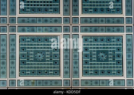 Die Fassade des Institut du monde arabe in Paris, Frankreich Stockfoto