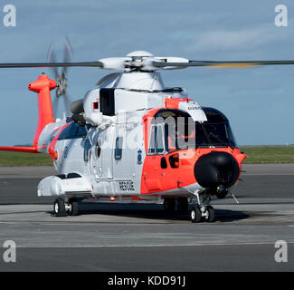 Am Flughafen Cornwall Newquay findet eine Schulung der Besatzung des norwegischen AW101 statt, dem fortschrittlichsten SAR-Hubschrauber der Welt Stockfoto