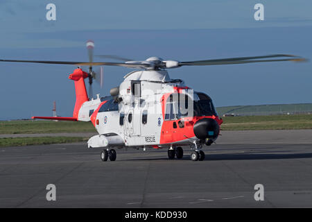 Am Flughafen Cornwall Newquay findet eine Schulung der Besatzung des norwegischen AW101 statt, dem fortschrittlichsten SAR-Hubschrauber der Welt Stockfoto