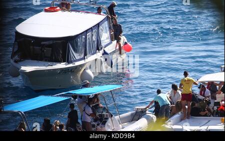 Jeremy Irvine verfilmte "Mamma Mia! 2' auf der Insel Vis in Kroatien Mit: Jeremy Irvine Where: Vis, Kroatien When: 12. September 2017 Credit: WENN.com ***Nur für die Veröffentlichung in Großbritannien, USA, Deutschland, Österreich, Schweiz erhältlich Stockfoto