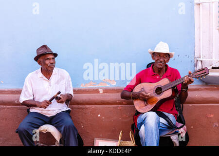 Kubanische Musiker Gitarre spielen Musik, Trinidad, Kuba, Karibik Stockfoto