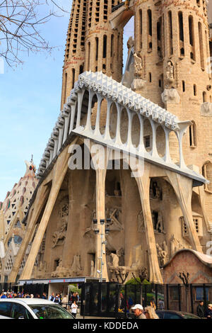 Detail von Antoni Gaudis Sagrada Familia während der Bauphase. Barcelona, Katalonien, Spanien Stockfoto