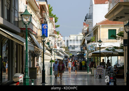 Argostoli Griechenland Lithostroto Fußgängerzone Straße, Kefalonia, Kefalonia, Ionische Inseln, Griechenland Stockfoto