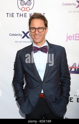Los Angeles, CA, USA. Oktober 2017. Eric McCormack bei der Tie The Knot feiert 5-jähriges Jubiläum im NeueHouse am 12. Oktober 2017 in Los Angeles, CA bei den Ankünften für Tie The Knot Fifth Year Anniversary and Collection Launch Party, NeueHouse Hollywood, Los Angeles, CA 12. Oktober 2017. Kredit: Priscilla Grant/Everett Collection/Alamy Live News Stockfoto
