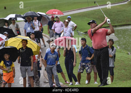 Kuala Lumpur, Malaysia. 13 Okt, 2017. Pat Perez der USA in Aktion in der zweiten Runde der CIMB Classic Golf Turnier 2017 am 13. Oktober 2017 An TPC Kuala Lumpur, Malaysia. Quelle: Chris Jung/ZUMA Draht/Alamy leben Nachrichten Stockfoto