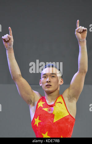 Oktober 5, 2017 - Montreal, Quebec, Kanada - RUOTENG XIAO aus China, feiert das Gewinnen der Männer vielseitige Finale im Olympiastadion in Montreal, Quebec statt. (Bild: © Amy Sanderson über ZUMA Draht) Stockfoto