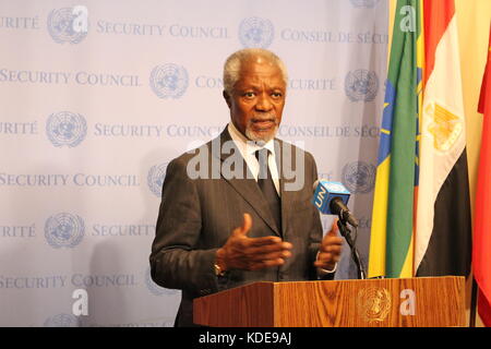 Uno, New York, USA. 13 Okt, 2017. Kofi Annan, ehemaliger un-sec-gen, sprach über Myanmar und die rohingyas zu drücken. Foto: Matthew Russell Lee/Innere Stadt drücken Sie Credit: Matthew Russell Lee/alamy leben Nachrichten Stockfoto