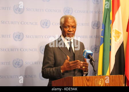 Uno, New York, USA. 13 Okt, 2017. Kofi Annan, ehemaliger un-sec-gen, sprach über Myanmar und die rohingyas zu drücken. Foto: Matthew Russell Lee/Innere Stadt drücken Sie Credit: Matthew Russell Lee/alamy leben Nachrichten Stockfoto