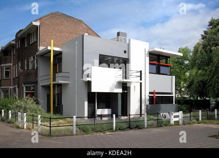 Das Schroeder-Haus, Utrecht, Niederlande. Entworfen von Gerrit Thomas Rietveld. Bahnbrechende moderne Architektur - erbaut 1924. Stockfoto