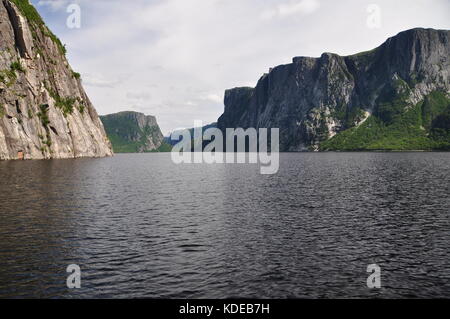 Western Brook Pond, ein Süßwasser-Eiszeitlichen Fjord im Gros Morne National Park, an der Westküste von Neufundland, Kanada Stockfoto