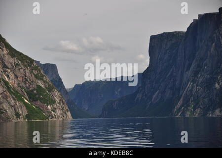 Western Brook Pond, ein Süßwasser-Eiszeitlichen Fjord im Gros Morne National Park, an der Westküste von Neufundland, Kanada Stockfoto