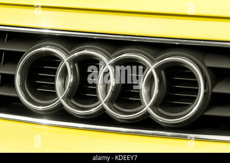 In Zamosc, Polen. 4. Oktober, 2017: Das Logo der Audi A3 auf dem Auto vor. Audi ist Mitglied des Volkswagen Konzerns. Stockfoto