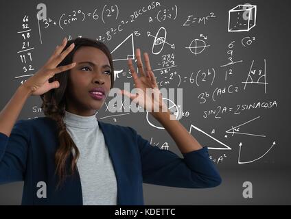 Digital composite der frustrierten Frau mit Mathematischer Hintergrund Stockfoto