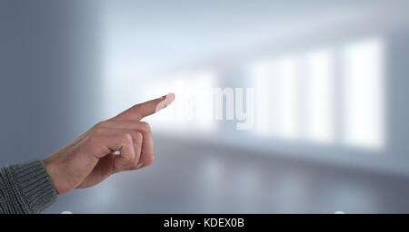 Digital composite von Hand Interaktion und zeigte mit hellen Fenstern Hintergrund Stockfoto