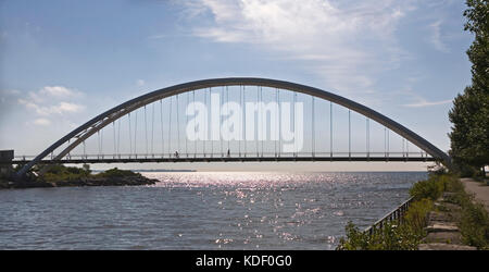 Humber Bay Bridge, Schmiedearbeiten, Park Stockfoto