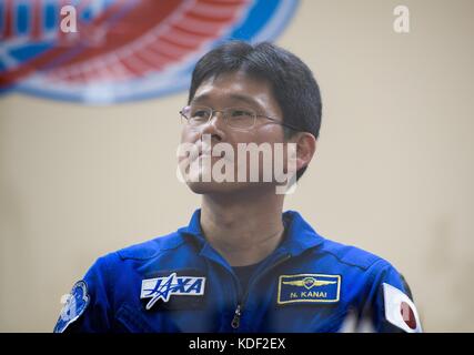 NASA International Space Station Expedition 52 Sojus MS-05 Backup Crew-Mitglied der japanischen Astronaut Norishige Kanai von der japanischen Raumfahrtbehörde nimmt an einer Pressekonferenz vor dem Start von Quarantäneglas im Cosmonaut Hotel am 27. Juli 2017 in Baikonur, Kasachstan, Teil. (Foto von Joel Kowsky über Planetpix) Stockfoto