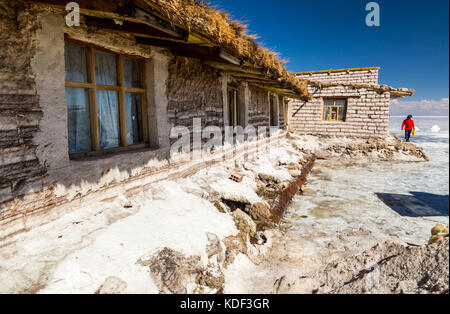 Salz Haus am Salar de Uyuni, Bolivien Stockfoto