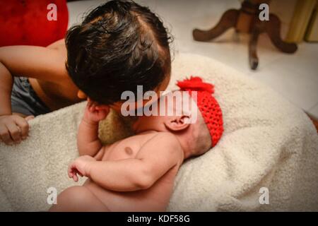 Familie Klebezeit: neue Mädchen auf dem Block Stockfoto