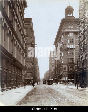 Blick nach Westen auf die Locust Street ab der vierten Straße Stockfoto