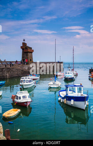 Boote im Hafen von Lynmouth in Devon. Stockfoto