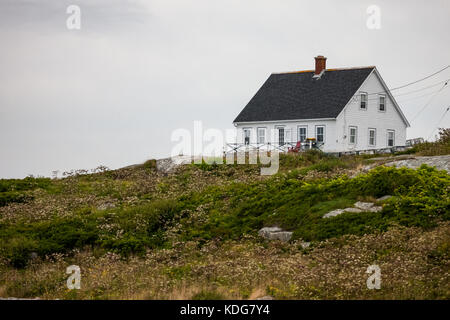 Das kleine Fischerdorf Peggy's Cove in Nova Scotia am 30. August 2017. Das Fischerdorf liegt etwas mehr als eine Stunde südlich von Halifax und ist eine Popula Stockfoto