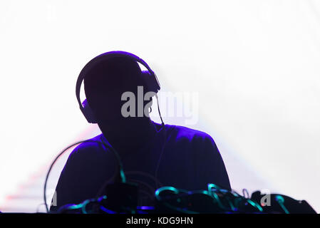 Benicassim, Spanien - Jun 16: kaytranada (deejay) führt im Konzert an fib Festival am 16. Juli 2017 in Benicassim, Spanien. Stockfoto