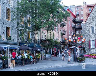 Geschäfte entlang der Boulevard Champlain, untere Vieux Quebec, Altstadt, Quebec City, Kanada. Stockfoto