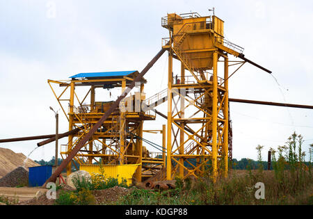 Bergbau von Gebäude sand Unterwasser Methode, ein baggerschiff für Skimming und Waschen von Sand Stockfoto