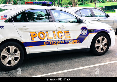 Ein United States Capitol Polizei Auto fährt Patrouillen in der Nähe der National Mall in Washington, DC, USA Stockfoto