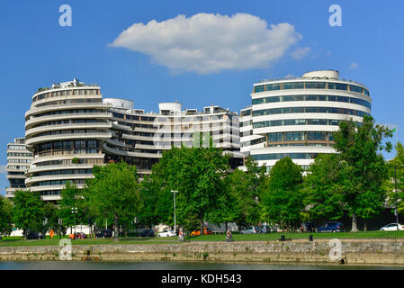 Blick vom Potomac River der berühmten Watergate-komplex in Washington, DC, USA Stockfoto