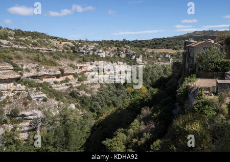 Minerve, Languedoc, Frankreich, Gorges de la Cesse, Kalkstein Hochebenen und Schluchten Schnitt durch die Flüsse Cesse und Brian Stockfoto
