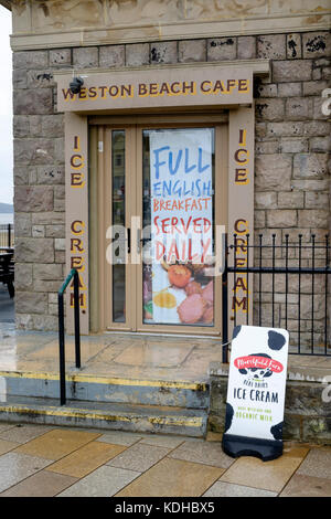 Außerhalb der Saison bei Weston-super-Mare, Somerset England Großbritannien Stockfoto