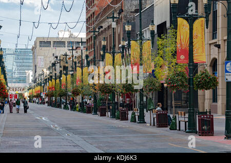 Calgary, Alberta/Kanada - 30, 2015 August: die Stephen Avenue Walk an einem Sommertag in Calgary, Alberta. Stockfoto