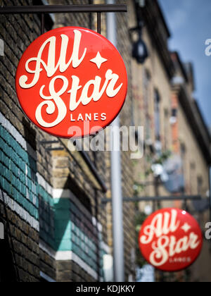 All Star-Lanes - Retro American Style Kegelbahn in Brick Lane im Londoner East End Stockfoto