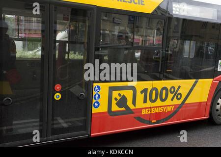 Posen, Großpolen, Polen. 12 Okt, 2017 12 Oktober, 2017 - Poznan, Polen - Prüfungen eines modernen, emissionsfreie elektrische Bus. Credit: dawid tatarkiewicz/zuma Draht/alamy leben Nachrichten Stockfoto