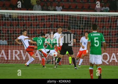 Guwahati, Assam, Indien. Oktober 2017. Momente vom Spiel der FIFA U-17-Weltmeisterschaft Gruppe E zwischen Mexiko und Chile. In einem Spiel der Gruppe E der FIFA U-17-Weltmeisterschaft, Mexiko, spielt Chile ohne Tor aus. Mexiko nimmt an der Achtelrunde Teil. Sie brauchten nur einen Punkt, um sich zu qualifizieren. Quelle: Vikramjit Kakati/ZUMA Wire/Alamy Live News Stockfoto