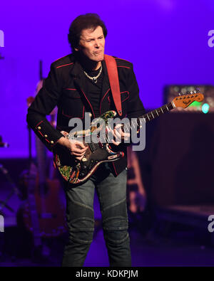 West Palm Beach, FL, USA. Okt. 2017. YES tritt am 13. Oktober 2017 im Kravitz Center in West Palm Beach Florida auf. Kredit: Mpi04/Media Punch/Alamy Live News Stockfoto
