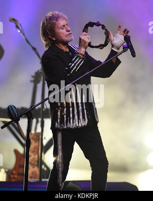 West Palm Beach, FL, USA. Okt. 2017. YES tritt am 13. Oktober 2017 im Kravitz Center in West Palm Beach Florida auf. Kredit: Mpi04/Media Punch/Alamy Live News Stockfoto