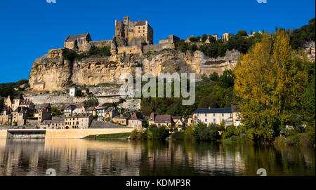 Das malerische Dorf Beynac et chassenac in der Region Dordogne in Frankreich Stockfoto