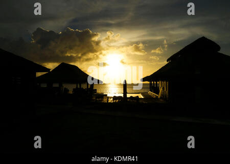 Sonnenuntergang auf Union Island im Resort in Chatham Bay. St. Vincent und die Grenadinen, Karibik Stockfoto