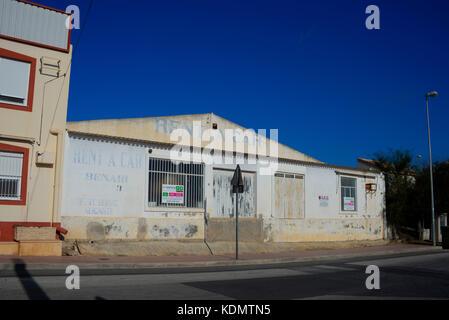 Aeroautos mieten ein Auto Büros in dem, was waren der Hangar und Gebäude des Ciudad Quesada Flughafen. Autovermietung. Autovermietung. Spanien Stockfoto
