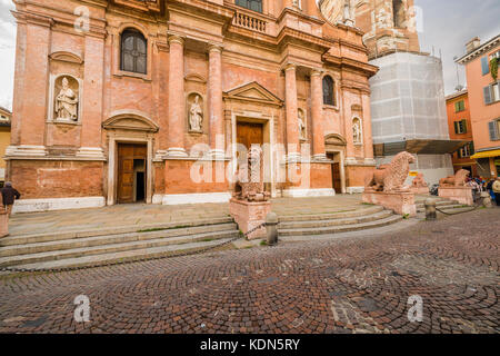 Fassade der Kirche San Prospero, Reggio Emilia in Italien Stockfoto