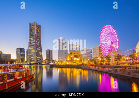 Yokohama Stadtbild in Japan in der Nacht. Stockfoto