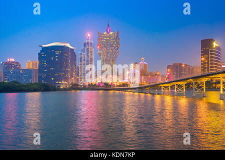 Nam Van See mit der Macau Stadt in China. Stockfoto