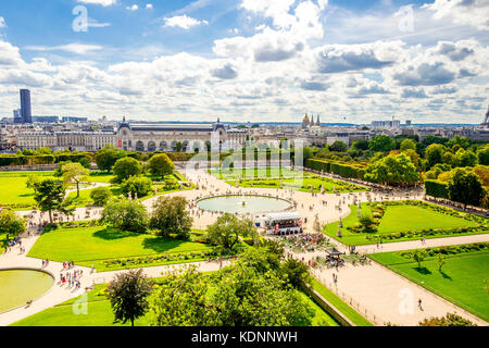 Tuileries Garten an einem schönen Sommertag in Paris Stockfoto