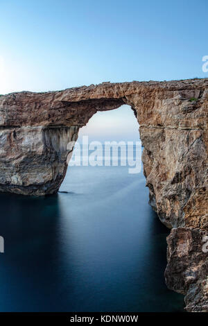 Die berühmten Azure Window auf Gozo ist ein Weltkulturerbe in Gefahr einer sofortigen Zusammenbruch. in der Tat einen großen Klumpen der Felsen auf der linken Seite fiel weg Thi Stockfoto