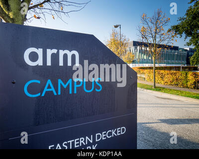 ARM Head Office Campus in Cambridge - Hinweis Neue 2017 Design Corporate Logo. ARM ist eine 100%ige Tochtergesellschaft der Gruppe SoftBank Corp. Stockfoto