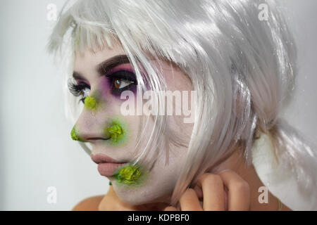 Halloween weiße und grüne Hexe Make-up Stockfoto